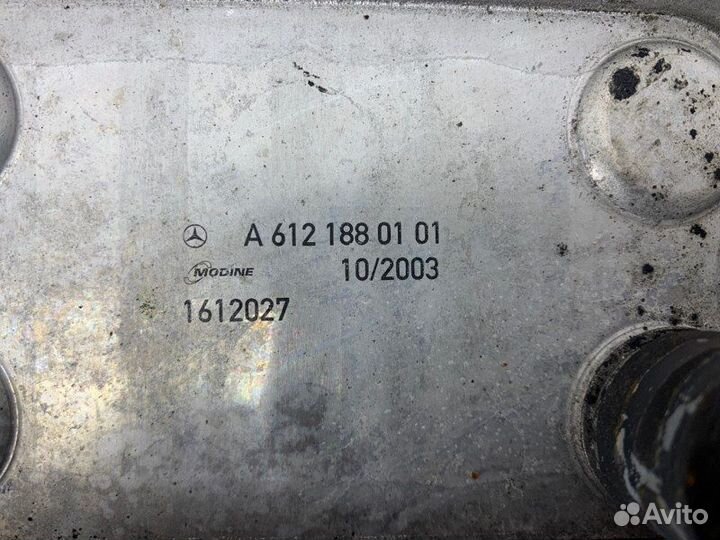 Радиатор масляный Mercedes C-Class W203 OM646 2.2