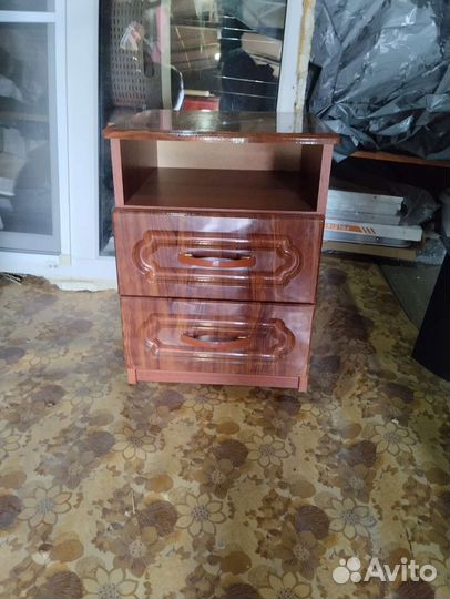 Комод и прикроватная тумба