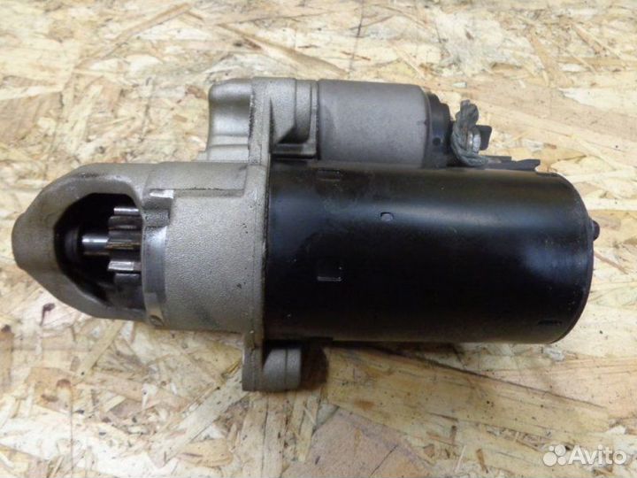 Стартер Audi A4 B7 AUK