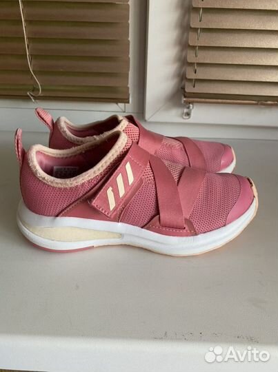 Кроссовки адидас 32р