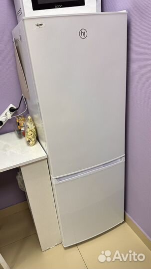Холодильник с морозильной камерой Hi