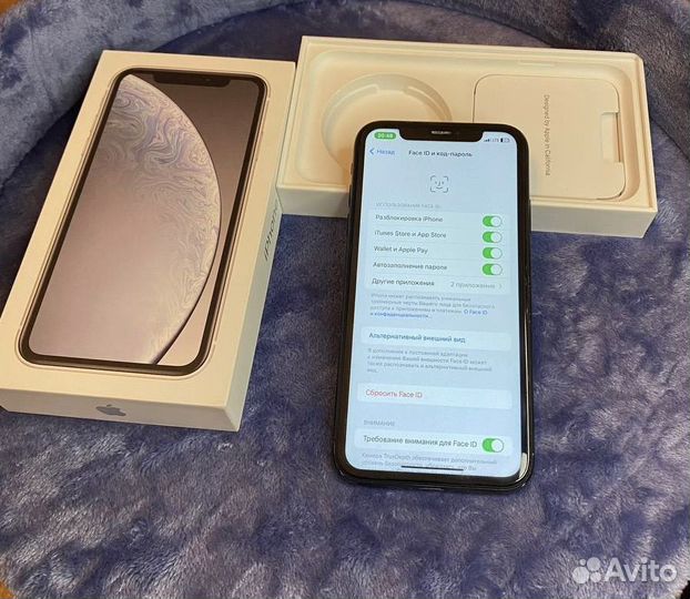 iPhone Xr, 64 ГБ