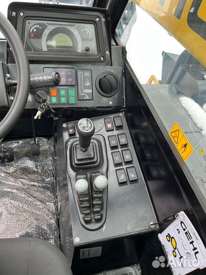Телескопический погрузчик Gehl TX-4017, 2023