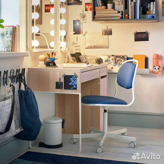 Микке Письменный стол IKEA