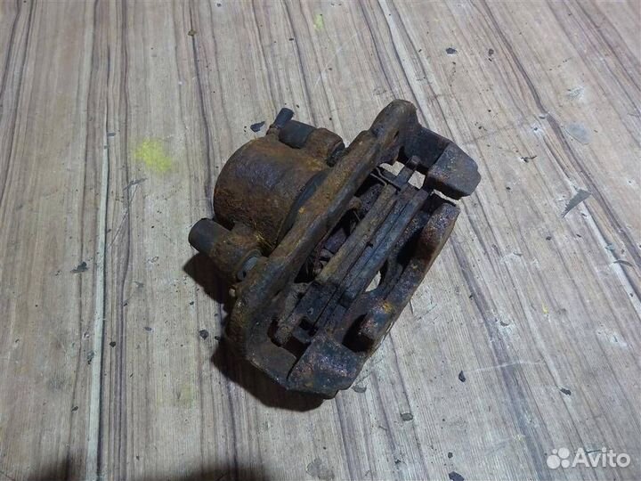 Суппорт передний правый Kia Shuma 1996-2001