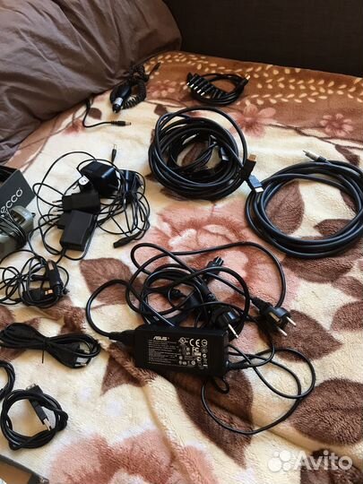 Кабели и зарядки 12/220