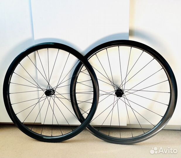 Карбоновые колеса шоссе/гревел DT Swiss 350