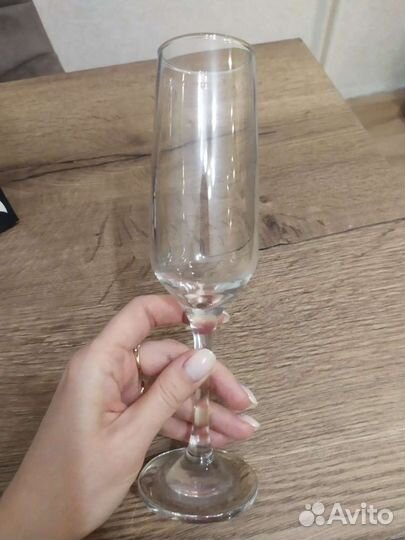 Бокалы для шампанского новые