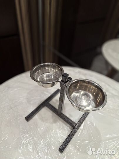 Кормушка для животных