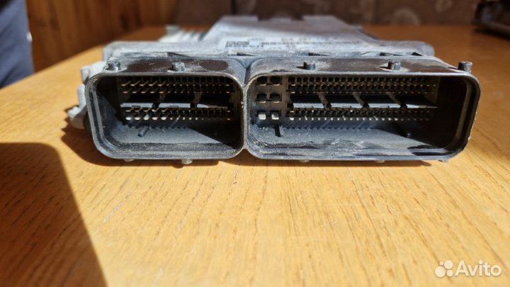 Блок управления двигателем Volkswagen Passat B6