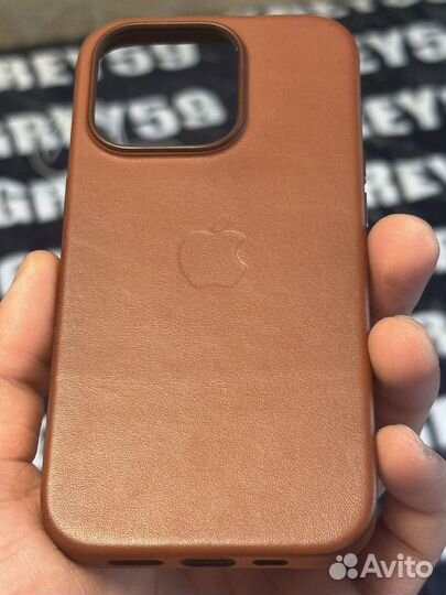 Кожаный чехол iPhone 14 pro