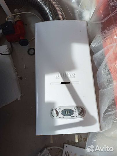 Продается водонагреватель проточный газовый б/у