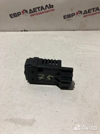 Кнопка освещения панели приборов Mitsubishi Lancer