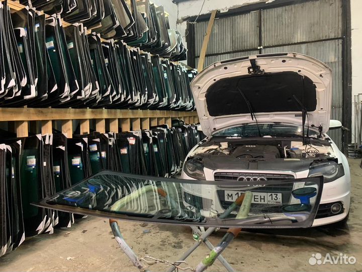 Лобовое стекло на Ауди а4 б8