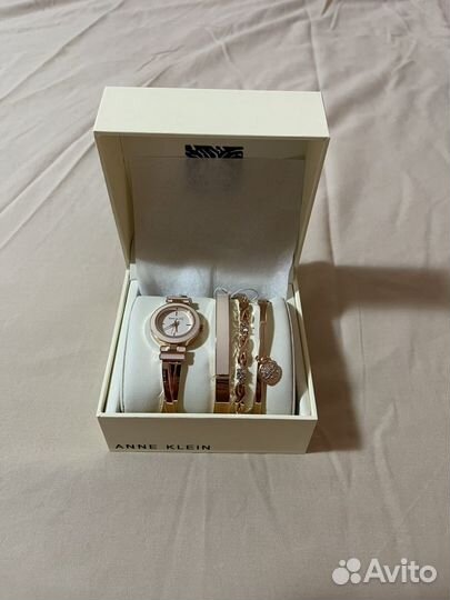 Часы женские anne klein