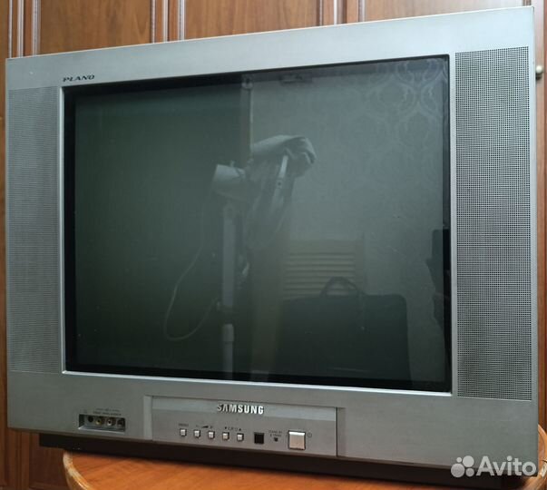 Продам бу телевизор samsung
