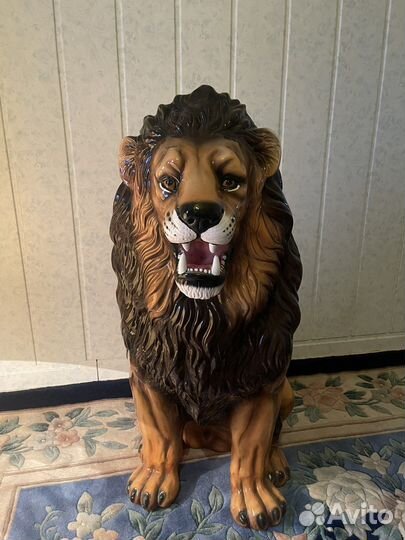 Большая керамическая статуэтка лев.Италия