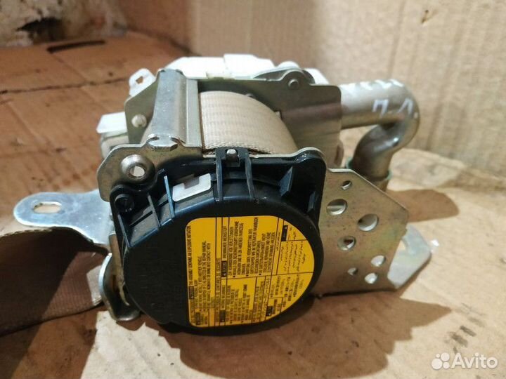 Ремень безопасности Toyota Alphard