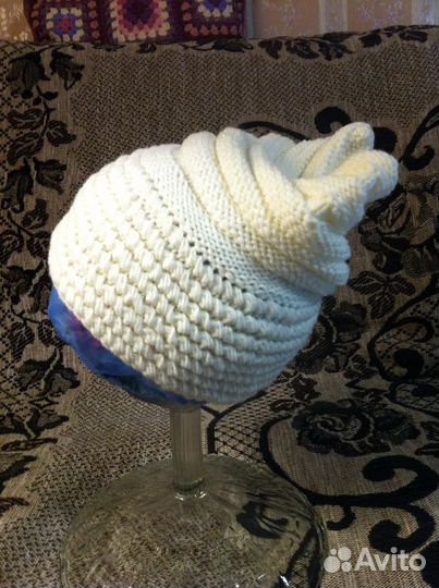 Шапки и береты новые вязаные