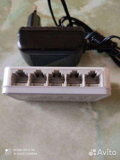 Коммутатор D-Link DES-1005A