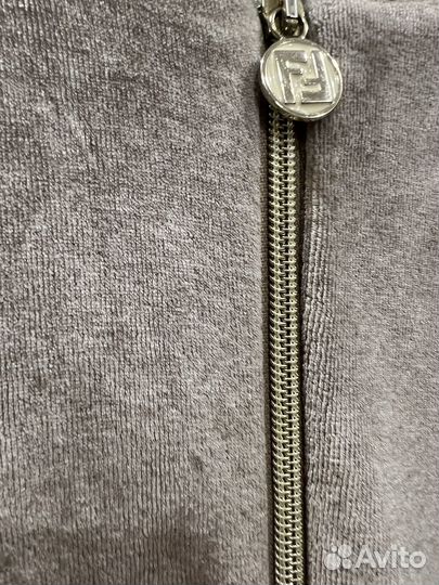 Костюм спортивный