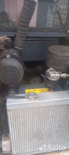 Мини-погрузчик Gehl 5240E, 2011