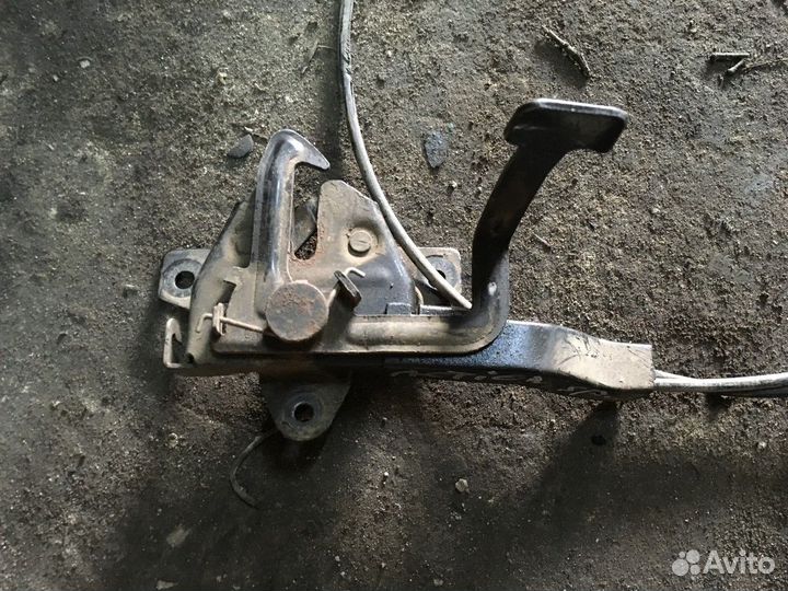 Замок капота (SsangYong Actyon Sports)