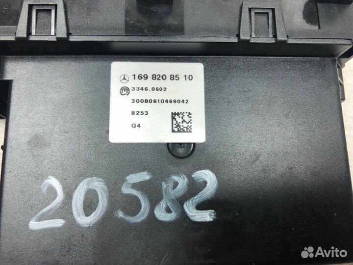 Кнопка обогрева сидений Mercedes-Benz A-Class