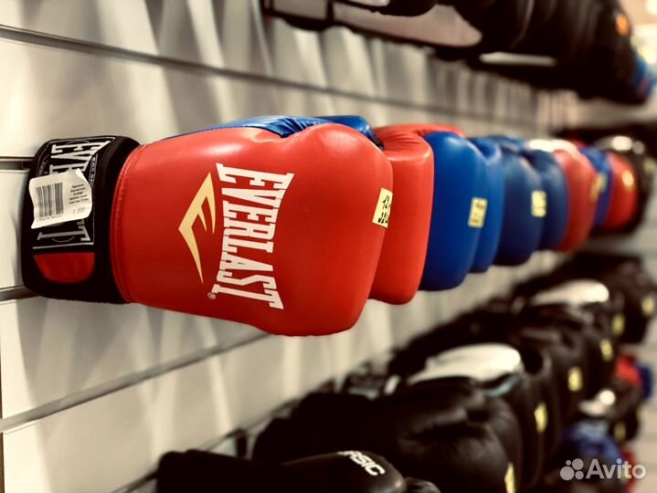 Новые перчатки для бокса, рукопашного боя и карате