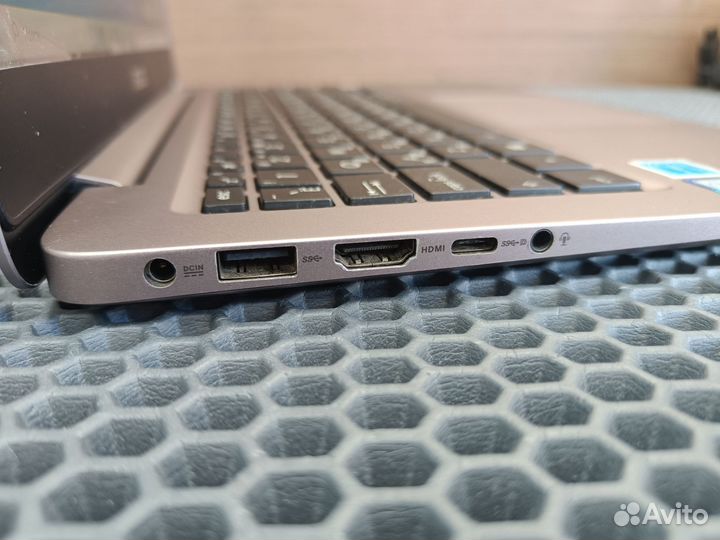 Asus UX310UAK