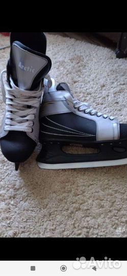 Коньки хоккейные