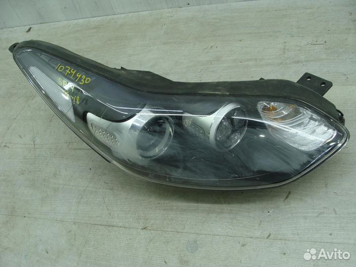Фара правая Kia Sportage