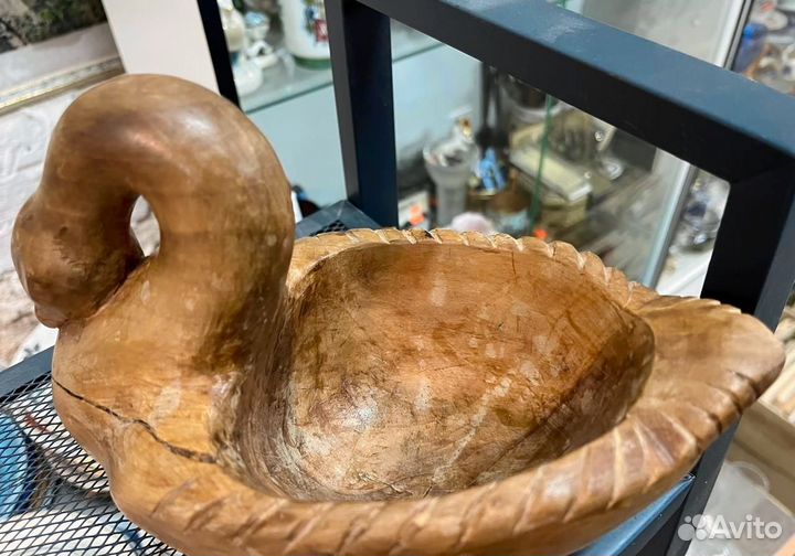 Ковш лебедь дерево