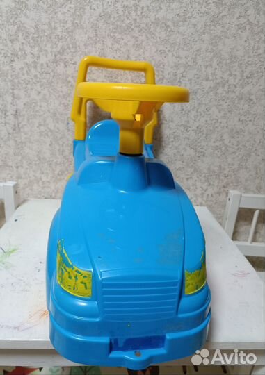 Детская машинка толокар