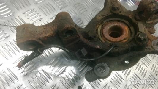 Ступица передняя правая opel astra H (UEA22N901)