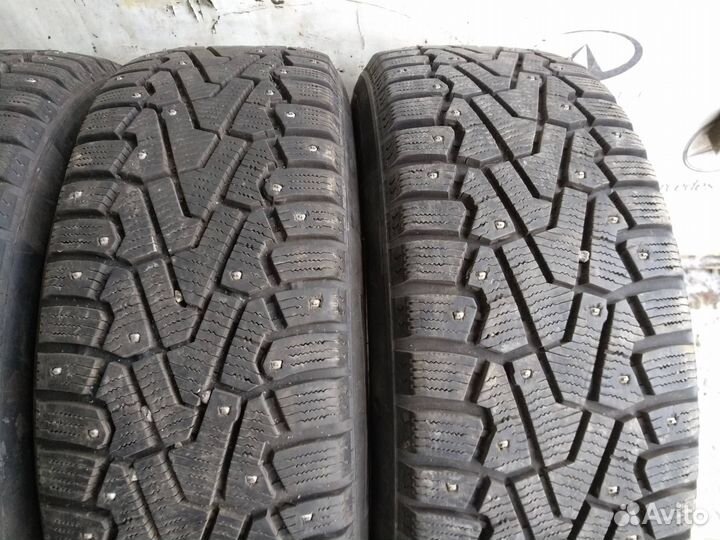 Pirelli Ice Zero 215/65 R16 102T