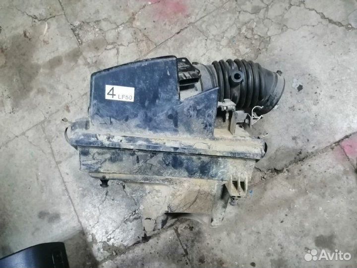 Корпус воздушного фильтра Mazda 3