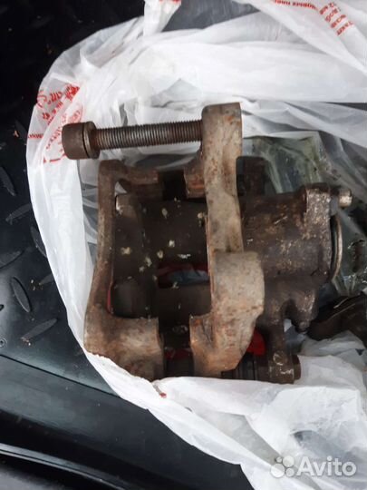 Суппорта passat б6 задние