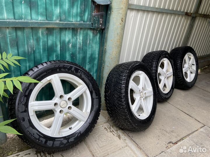 Bfgoodrich G-Force Stud 215/55 R16