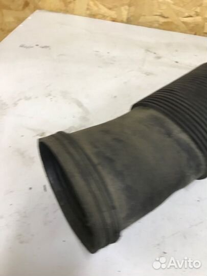 Патрубок воздушного фильтра Iveco Daily 5 3.0