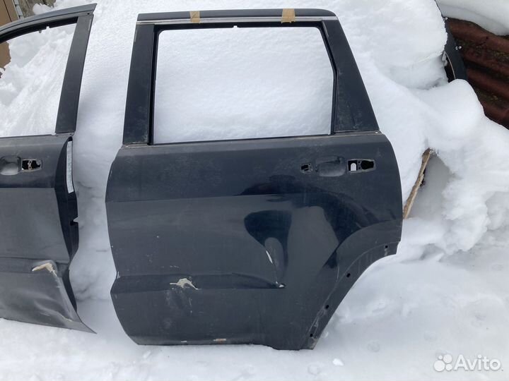 Двери левые(передняя, задняя) на джип гранд чероки