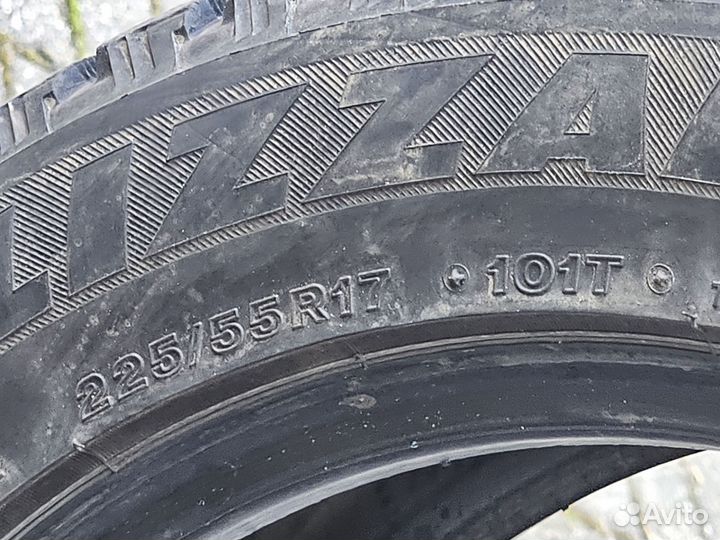 Bridgestone Blizzak Spike-01 225/55 R17 101T