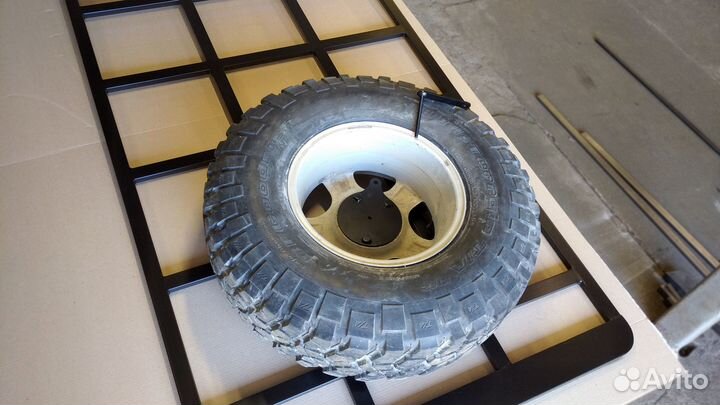 Крепление запасного колеса на крышу УАЗ Патриот