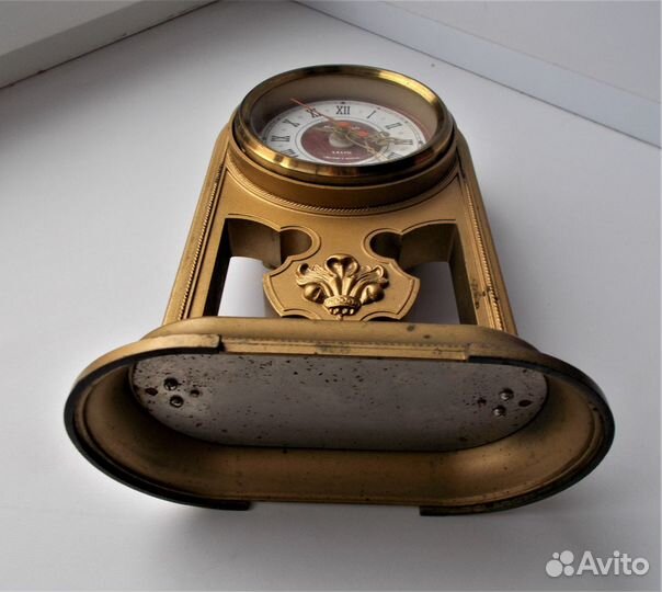 Часы настольные на батарейке СССР