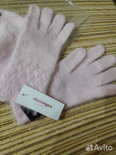 Комплект новый шапка и перчатки из ангоры