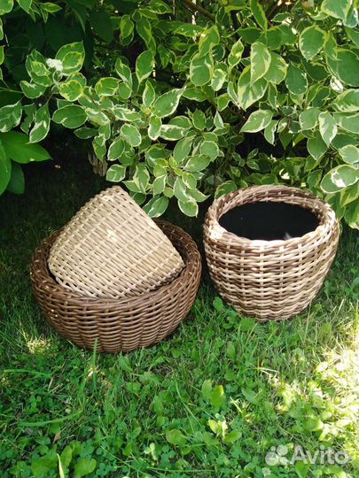 Кашпо из полиротанга