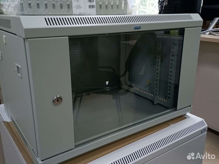 Шкаф телекоммуникационный