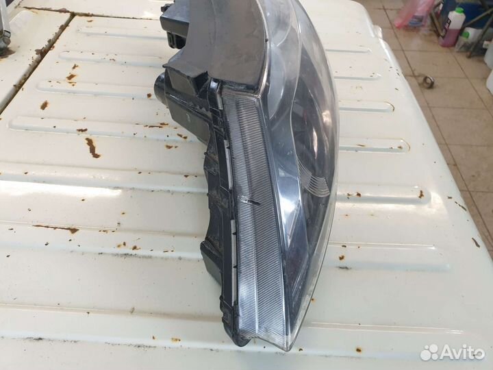 Левая фара Kia Sportage 3