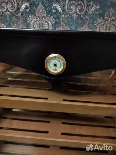 Сигарный шкаф хьюмидор humidor