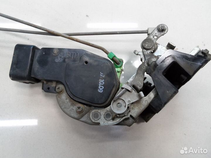 Замок двери на Toyota Carina задний правый